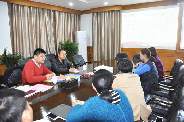 常州市經(jīng)濟(jì)開發(fā)區(qū)組織人事部調(diào)研組蒞臨天啟控股指導(dǎo)黨建工作