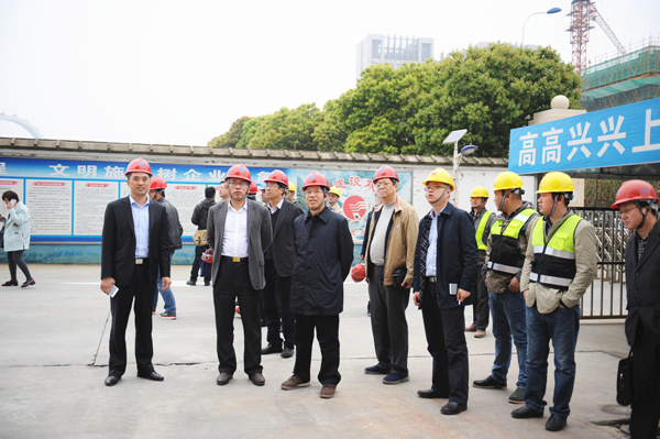 省政府督查組蒞臨天寧區(qū)全民健身中心項(xiàng)目督查工作