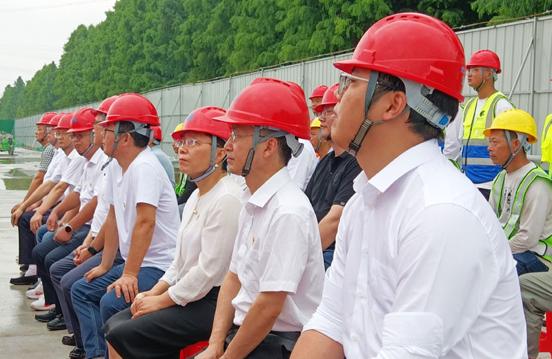 為黨慶生 向黨致敬 天啟建設(shè)以40萬方項目集中開工獻(xiàn)禮七一