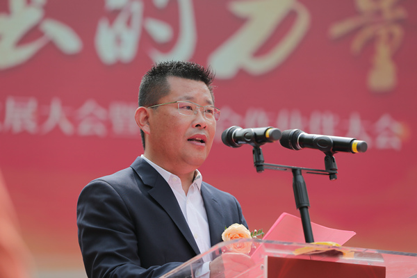 9141557736217264.jpg 方總2_副本.jpg